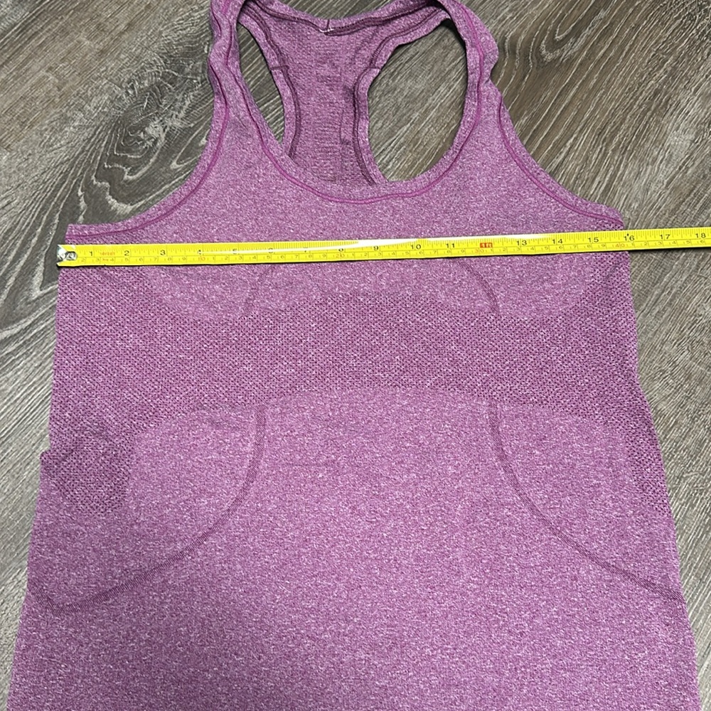 Swiftly Tech Racerback Heathered plum 8 - Picture 4 of 5